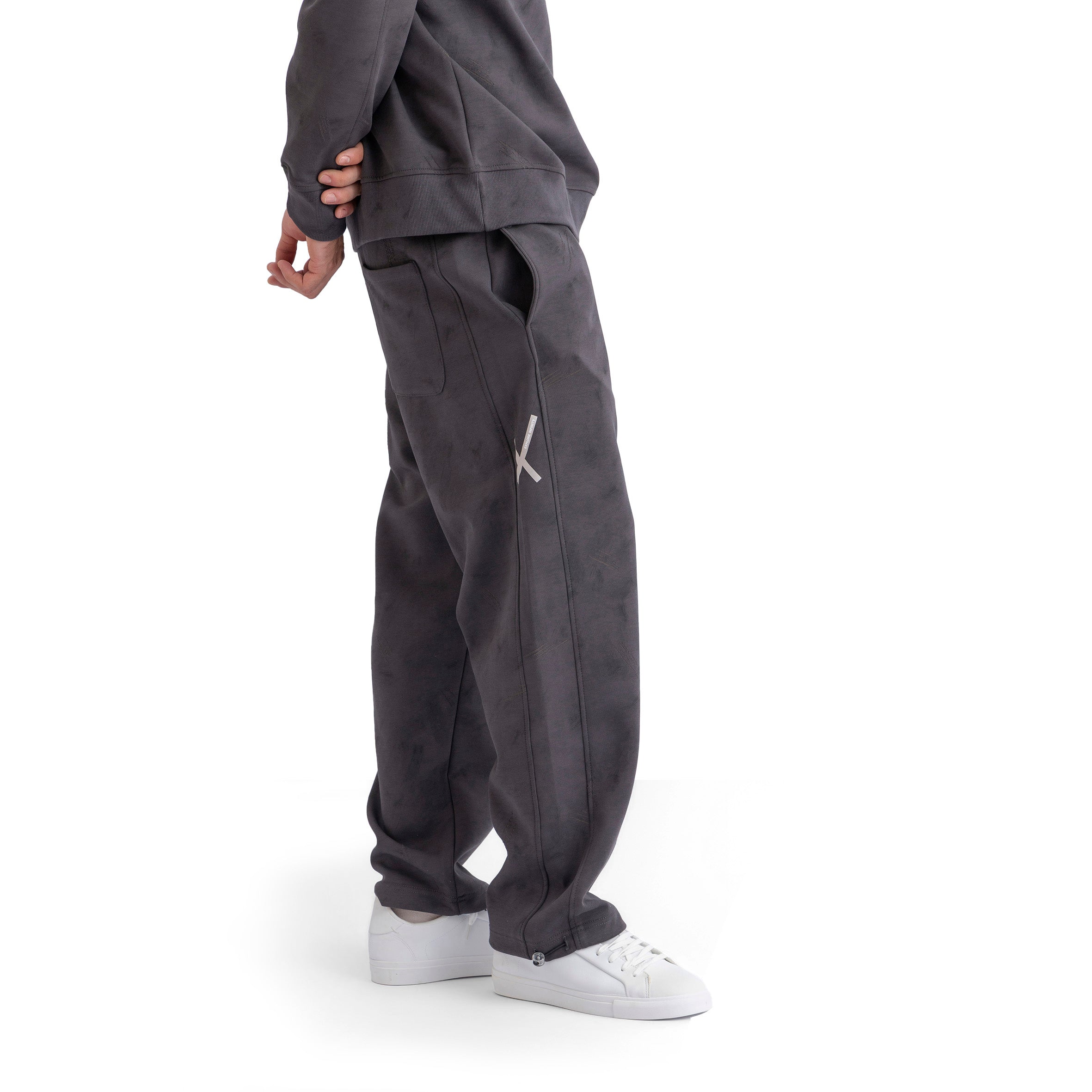 DISTRESSED SET (902)